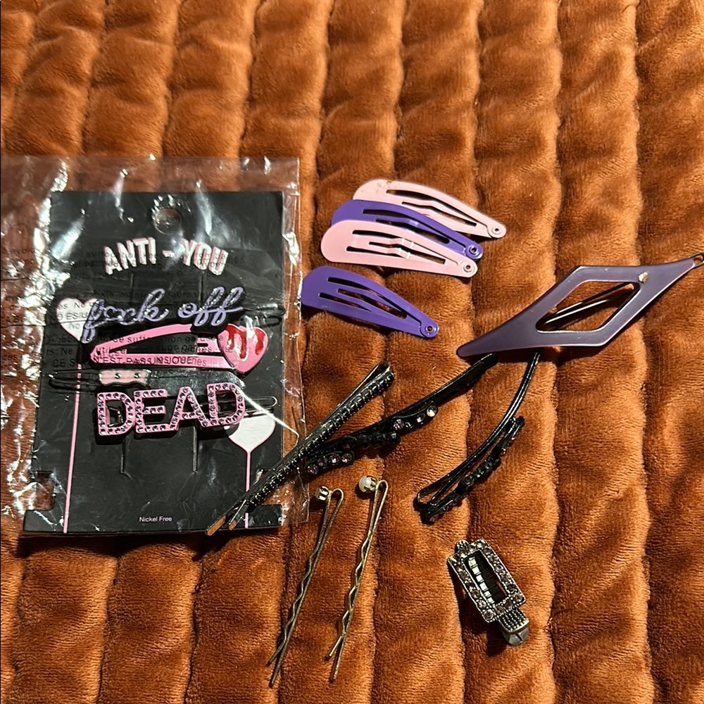 Anti-You Hair Clip Set - Pastel Goth hair accessories